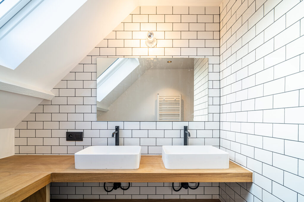 LaagOpLaag_website_gesgeGestichtstraat-11 Verbouwing Gent, Woning verbouwen Gent, totaalverbouwing, architectuur en interieur, Architect Gent, Stadswoning bouwen, stadswoning verbouwen, Duurzaam bouwen inspiratie, Architectenbureau Laag op Laag, architectenstudio, Duurzame architectuur, Toekomstbestendige woningen, Groene leefbare stad, Gelaagdheid in architectuur, Kwaliteit en duurzaamheid, (Ver)bouwen voor volgende generaties, Naadloze overgang binnen en buiten, Lange termijn ontwerp, Groendaken en tuinontwerp, Stijlvolle en duurzame woningen, Lagen in architectuur, Architectuur voor leefbaarheid, Wonen met een groen dak, Toekomstgerichte architectuur, Architecten voor stadswoningen, Duurzame bouwprincipes, Woningontwerp voor generaties, Modern woningontwerp, Innovatieve architectuur, Ecologische bouwprojecten, Ruimtelijke gelaagdheid, Klimaatbewust ontwerp, Architectuur met oog voor detail, Energie-efficiëntie, Inspirerende woonomgeving, Harmonie tussen binnen en buiten, Architectuur en levensstijl, Creatieve woningontwerpen, Maatwerk architectuur, Vakmanschap in woningontwerp, Duurzame stadsontwikkeling, Erfgoed en hedendaags ontwerp, Architectuur met een visie, Biologisch wonen, Hedendaagse stadsvernieuwing, Groene architectuurprincipes, Architectuur voor gezinnen, Minimalistische woningontwerpen, Verbondenheid met de omgeving, Architectuur en gemeenschap, Architectuur met natuurlijke materialen, Woningrenovatie met visie, Functionele binnenruimtes, Ecologische woongebouwen, Esthetiek en functionaliteit, Architectuur en welzijn, Innovatieve woonoplossingen, Architectuur en biodiversiteit, Hedendaagse duurzaamheid, Groenruimte in stedelijke omgevingen, Architectuur en cultureel erfgoed, Unieke woningontwerpen, Inspirerende architectonische concepten, Woningontwerp en ecologie, Ruimtelijk bewustzijn in architectuur, Ecologische stadsplanning, Duurzaamheid en esthetiek, Moderne stedelijke woningbouw